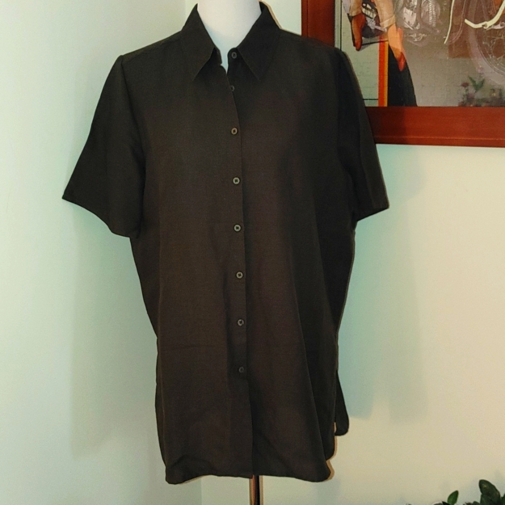 Avenue linen/rayon button down